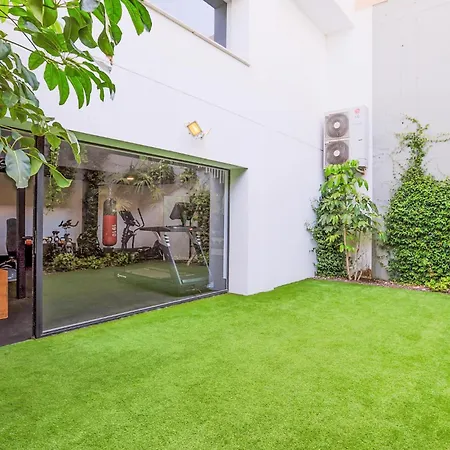 3 Bedroom Stunning In 아파트 *