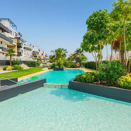 3 Bedroom Stunning In 아파트