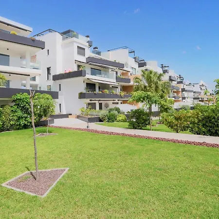 3 Bedroom Stunning In Apartment