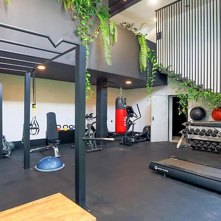 3 Bedroom Stunning In Apartment